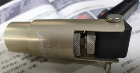 GripSeal格雷希尔快速接头 在汽车行业的应用 GripSeal快速连接器用于发动机整车系统检漏及压力测试